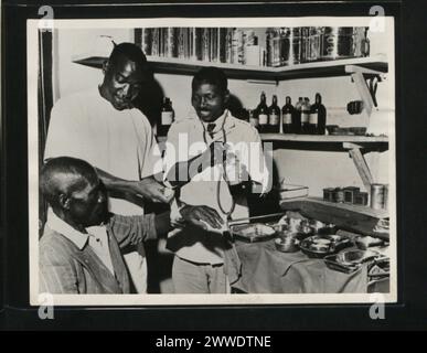 La photographie K. 23883 est une photographie britannique officielle prise au Kenya, représentant des scènes historiques et des lieux dans le pays. Banque D'Images