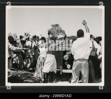 Description : visite d'Iain Macleod, secrétaire d'État aux colonies, en Rhodésie du Nord en mars 1960 ; manifestations du Parti de l'indépendance nationale unie (UNIP) lieu : Lusaka, Rhodésie du Nord date : 27 mars 1960 afrique Banque D'Images