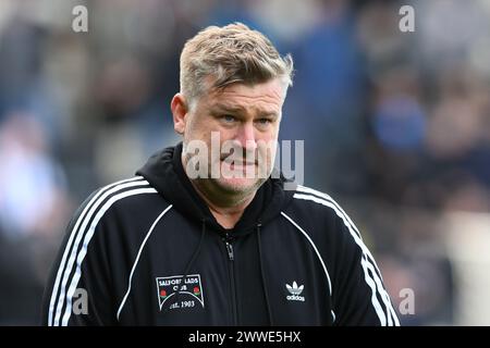 Nottingham le samedi 23 mars 2024. Karl Robinson, manager de Salford City lors du match de Sky Bet League 2 entre Notts County et Salford City à Meadow Lane, Nottingham le samedi 23 mars 2024. (Photo : Jon Hobley | mi News) crédit : MI News & Sport /Alamy Live News Banque D'Images