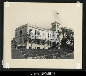 La photographie montre les extensions orientales d'un bâtiment à Brisbane, Queensland. Le rez-de-chaussée contient une salle de billard, le premier étage une salle de réception, et le deuxième étage les chambres du gouverneur et de sa femme avec deux salles de bains séparées. Date : 26 août 1938. Banque D'Images