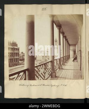 Description : Balcony Parliament Houses, Sydney, N.S.W. lieu : Sydney, Nouvelle-Galles du Sud, Australie date : 1870 australie, australasie, océanie, australasiathrough alens Banque D'Images