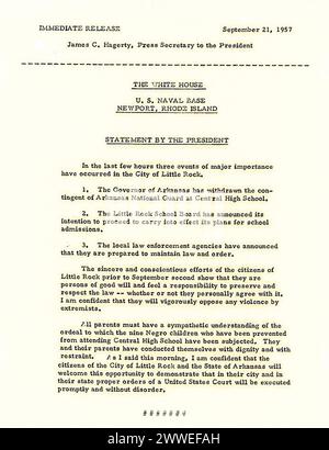Document de septembre 1957 montrant la déclaration du président Eisenhower sur les neuf de Little Rock, les étudiants afro-américains empêchés d’entrer au Central High School, ce qui a conduit à une intervention militaire. Banque D'Images