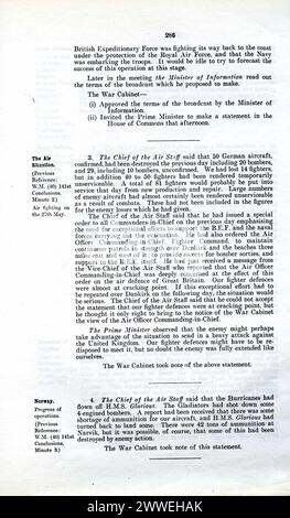 Document du Cabinet daté du 28 mai 1940 détaillant les discussions du gouvernement britannique sur le conflit en cours en Europe, abordant les opérations militaires, la politique étrangère et la défense nationale pendant la seconde Guerre mondiale. Banque D'Images