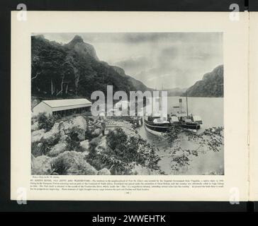 Ancienne jetée et entrepôts le long de la rivière John's en Afrique du Sud, montrant des structures historiques et des points d'accès fluviaux pour le transport et le commerce. Banque D'Images