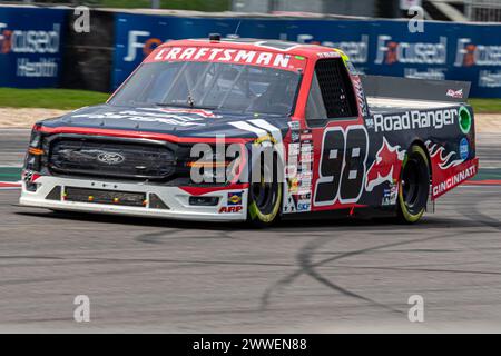 Texas, États-Unis. 23 mars 2024. Pilote NASCAR Truck Series, NASCAR Gander RV et pilote Outdoors Truck Series NASCAR Gander RV et pilote Outdoors Truck Series Ty Majeski (98) en action pendant la course Craftsman Truck Series sur le circuit of the Americas Racetrack à Austin, Texas. (Crédit image : © Dan Wozniak/ZUMA Press Wire) USAGE ÉDITORIAL SEULEMENT! Non destiné à UN USAGE commercial ! Crédit : ZUMA Press, Inc/Alamy Live News Banque D'Images