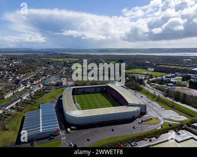 Llanelli, Royaume-Uni. 23 mars 2024. Vue aérienne du stade Parc y Scarlets à Swansea le 23 mars 2024. Cette image ne peut être utilisée qu'à des fins éditoriales. Usage éditorial exclusif. Crédit : Ashley Crowden/Alamy Live News Banque D'Images