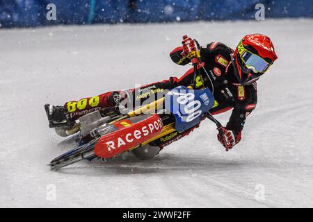 Jasper Iwema des pays-Bas est en action lors de la finale 1 du Championnat du monde FIM Ice Speedway Gladiators au Max-Aicher-Arena à Inzell, en Allemagne, le 23 mars 2024. (Photo par mi News/NurPhoto)0 crédit : NurPhoto SRL/Alamy Live News Banque D'Images