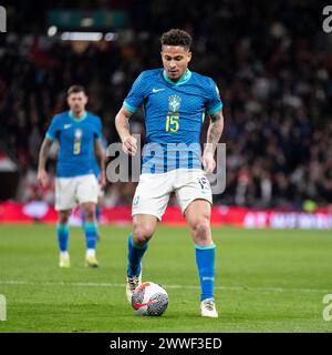 Londres, Royaume-Uni. 23 mars 2024. Joao Gomes #15 du Brésil en action lors du match amical international entre l'Angleterre et le Brésil au stade de Wembley, Londres le samedi 23 mars 2024. (Photo : Mike Morese | mi News) crédit : MI News & Sport /Alamy Live News Banque D'Images