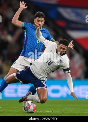 Londres, Royaume-Uni. 23 mars 2024 - Angleterre v Brésil - International Friendly - stade de Wembley Jude Bellingham, Angleterre, est faussé contre le Brésil. Image : Mark pain / Alamy Live News. Banque D'Images