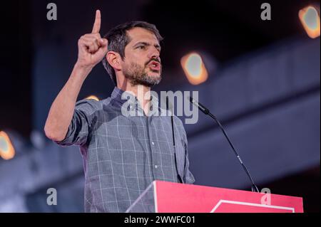 Élections européennes de 2024 : Assemblée du parti politique espagnol de gauche Sumar Ernest Urtasun, ministre espagnol de la culture, vu parler lors de l'Assemblée du parti politique espagnol de gauche Sumar célébrée au centre d'événements la Nave de Villaverde à Madrid. Madrid la Nave de Villaverde Madrid Espagne Copyright : xAlbertoxGardinx AGardin 20240324 Politics Asamblea Sumar 0327 Banque D'Images