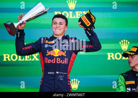 Melbourne, Australie. 24 mars 2024. Podium, HADJAR Isack (fra), Campos Racing, Dallara F2 2024, portrait lors de la 3ème manche du Championnat FIA de formule 2 2024 du 22 au 24 mars 2024 sur le circuit Albert Park, à Melbourne, Australie - photo Eric Alonso/DPPI crédit : DPPI Media/Alamy Live News Banque D'Images