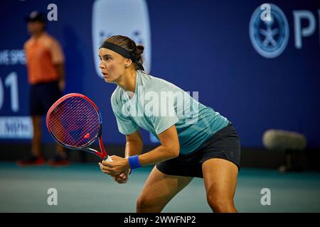 Miami Gardens, Floride, États-Unis. 23 mars 2024. Anhelina Kalinina (UKR) vs Aryna Sabalenka (bel) lors du tournoi mondial de tennis à l'Open de Miami 2024 propulsé par Itau. Crédit : Yaroslav Sabitov/YES Market Media/Alamy Live News. Banque D'Images