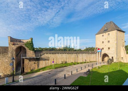 Luxembourg ville (Luxembourg, Lëtzebuerg) : porte de ville 1. Trierer Tor (Jakobsturm, Dünseler Tor), Rham plateau in , Luxembourg, Luxembourg Banque D'Images