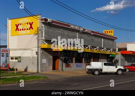 L'hôtel historique Queensland est le plus ancien établissement autorisé de Miles, situé sur les Darling Downs Queensland Australie Banque D'Images