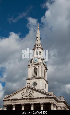 St Martin-in-the-Fields, Trafalgar Square, Londres, Royaume-Uni. St Martin-in-the-Fields est une église paroissiale de l'Église d'Angleterre à l'angle N-E de Trafalgar Sq. Banque D'Images