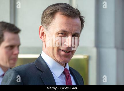 Londres, Angleterre, Royaume-Uni. 24 mars 2024. Le chancelier de l'Échiquier JEREMY HUNT est vu à Westminster alors qu'il apparaît dans les émissions politiques du dimanche. (Crédit image : © Tayfun Salci/ZUMA Press Wire) USAGE ÉDITORIAL SEULEMENT! Non destiné à UN USAGE commercial ! Crédit : ZUMA Press, Inc/Alamy Live News Banque D'Images