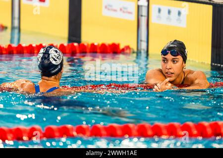 Mary Sophie HARVEY (CAN) et Cyrielle DUHAMEL (FRA), finale féminine du 400m médley, lors du Giant Open 2024, épreuve de natation le 23 mars 2024 au Dôme à Saint-Germain-en-Laye, France - photo Alexandre Martins/DPPI crédit : DPPI Media/Alamy Live News Banque D'Images