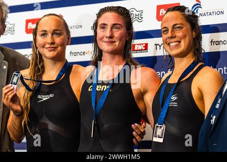 Anastasila KIRPICHNIKOVA (FRA) et Anna EGOROVA (FFN) et Madeleine GOUGH (FRA), finale féminine de natation libre 400m, lors du Giant Open 2024, épreuve de natation le 23 mars 2024 au Dome de Saint-Germain-en-Laye, France Banque D'Images