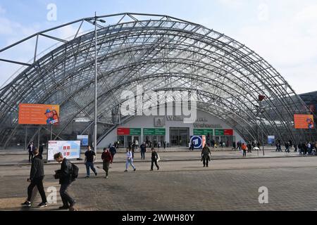 Leipziger Buchmesse 2024, Messe à Leipzig. Foto : Glashalle *** salon du livre de Leipzig 2024, salon du verre photo de Leipzig Banque D'Images