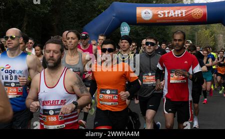 Brentwood, Royaume-Uni. 24 mars 2024. Brentwood Essex 24 mars 2024 Brentwood Half Marathon, Brentwood Essex crédit : Ian Davidson/Alamy Live News Banque D'Images