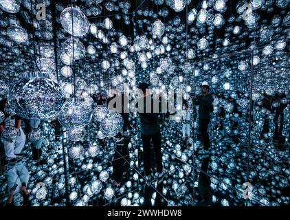 TEAMLAB SANS FRONTIÈRE TOKYO Banque D'Images