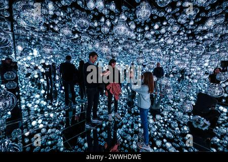 TEAMLAB SANS FRONTIÈRE TOKYO Banque D'Images