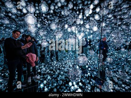 TEAMLAB SANS FRONTIÈRE TOKYO Banque D'Images