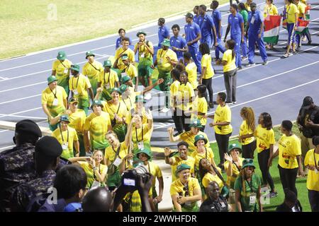 Accra, Ghana. 23 mars 2024. Défilent les athlètes lors de la cérémonie de clôture des 13èmes Jeux africains à Accra, Ghana, le 23 mars 2024. POUR ALLER AVEC les 'rideaux tirés sur les 13e Jeux africains alors que l'Egypte domine' crédit : Xu Zheng/Xinhua/Alamy Live News Banque D'Images