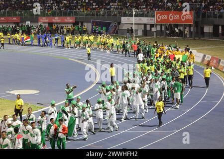 Accra, Ghana. 23 mars 2024. Défilent les athlètes lors de la cérémonie de clôture des 13èmes Jeux africains à Accra, Ghana, le 23 mars 2024. POUR ALLER AVEC les 'rideaux tirés sur les 13e Jeux africains alors que l'Egypte domine' crédit : Xu Zheng/Xinhua/Alamy Live News Banque D'Images