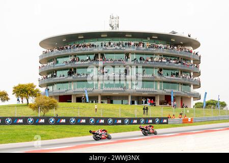 Portimao, Portugal. 24 mars 2024. PORTIMAO, PORTUGAL - 24 MARS : vue d'ensemble du Grand Premio Tissot de Portugal, MotoGP, course à Autodromo Internacional do Algarve le 24 mars 2024 à Portimao, Portugal. (Photo de Henk Seppen/Orange Pictures) crédit : Orange pics BV/Alamy Live News Banque D'Images