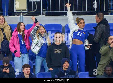 Amelia Ossa Llorente, épouse de Lucas HERNANDEZ, FRA 21 dans le match amical FRANCE - ALLEMAGNE 0-2 FRANKREICH - DEUTSCHLAND 0-2 en préparation des Championnats d'Europe 2024 le 23 mars 2024 à Lyon, France. © Peter Schatz / Alamy Live News Banque D'Images