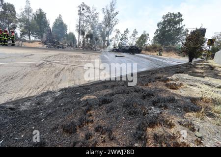 UIO-INCENDIO-TANQUERO-COMBUSTIBLE Quito, 24 de marzo de 2024. Un tanquero cargado de combustible se incendio en la Av. Simon Bolivar, sentido norte-sur, entre la entrada a Cumbaya y la Ruta Viva. API / Hamilton Lopez Quito Pichincha Ecuador soi-UIO-INCENDIO-TANQUERO-COMBUSTIBLE-1bbfd33ba88f8969cce11e6c0772159b *** INCENDIE D'UN PÉTROLIER UIO Quito, 24 mars 2024 Un pétrolier chargé de carburant a pris feu sur l'avenue Simon Bolivar, direction nord-sud, entre l'entrée de Cumbaya et Ruta Viva API Hamilton Lopez Quito Pichincha Ecuador soi UIO FUEL TANKER INCENDIE 1bbfd33ba88f8969cce11e6c0772159b Copyrigh Banque D'Images