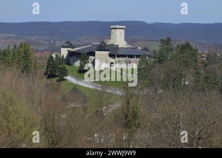 VIEILLE VILLE ET CHÂTEAU DE VELIKA KLADUSA EN BOSNIE-HERZÉGOVINE Banque D'Images