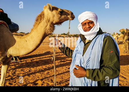 Mauritanie, Chinguetti, chauffeur de chameaux local Banque D'Images