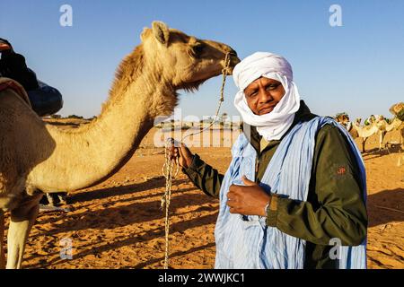 Mauritanie, Chinguetti, chauffeur de chameaux local Banque D'Images