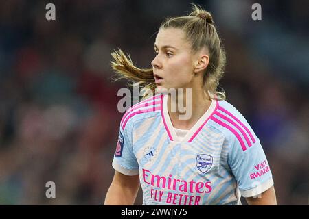 Birmingham, Royaume-Uni. 24 mars 2024. Victoria Pelova d'Arsenal lors du match de Super League féminine de FA entre Aston Villa Women et Arsenal Women à Villa Park, Birmingham, Angleterre, le 24 mars 2024. Photo de Stuart Leggett. Utilisation éditoriale uniquement, licence requise pour une utilisation commerciale. Aucune utilisation dans les Paris, les jeux ou les publications d'un club/ligue/joueur. Crédit : UK Sports pics Ltd/Alamy Live News Banque D'Images