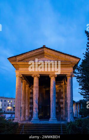 Le temple de Portunus ( Tempio di Portuno) à Rome, Italie Banque D'Images