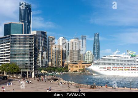 Circular Quay et la ville à quelques pas de l'Opéra de Sydney, Bennelong point, Sydney Harbour, Sydney, Nouvelle-Galles du Sud, Australie Banque D'Images