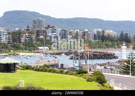 Phare et port de Wollingong Breakwater, Wollongong Head, Wollongong, Nouvelle-Galles du Sud, Australie Banque D'Images