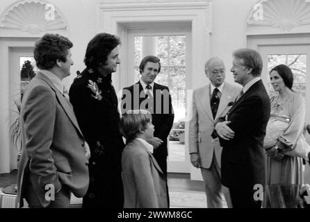 Jimmy carter avec Johnny Cash et sa famille, juin 1977 - photographe de la Maison Blanche Banque D'Images