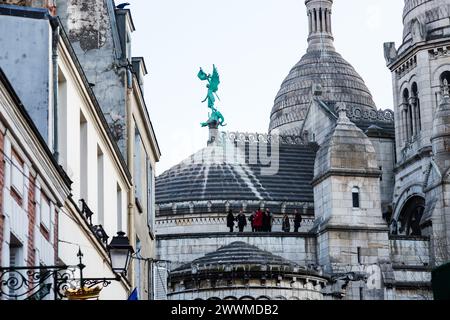 5 décembre 2023-la basilique du Sacré coeur de Montmartre, communément appelée Basilique du Sacré-Cœur et souvent simplement Sacré-Cœur, est une église catholique romaine Banque D'Images