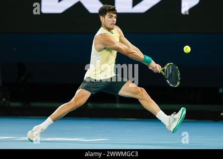 Carlos Alcaraz (ESP) en action à l'Open d'Australie 2024 à Melbourne Park, Melbourne, Victoria, Australie. Banque D'Images