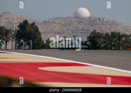 CIRCUIT INTERNATIONAL DE BAHREÏN, BAHREÏN - 23 FÉVRIER : lance Stroll, Aston Martin F1 AMR23 pendant les essais de Bahreïn sur le circuit international de Bahreïn le 23 février 2024 à Sakhir, Bahreïn. (Photo de Michael Potts/BSR Agency) crédit : BSR Agency/Alamy Live News Banque D'Images