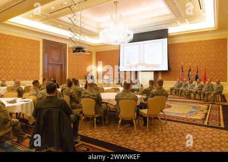 Le bataillon de recrutement et de rétention de la Garde nationale de l'armée du Wyoming reçoit le prix de l'unité supérieure de l'armée pour avoir battu des records jamais vus depuis plus de 17 ans lors d'une cérémonie de remise des prix au Little American Hotel à Cheyenne, Wyoming, le 29 février 2024. Garde nationale aérienne Banque D'Images