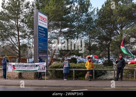 23 mars 2024. Tesco, Forres, Moray, Écosse. Voici la campagne de solidarité de la Palestine écossaise qui proteste au Tesco Store à Forres le samedi 23 Marc Banque D'Images