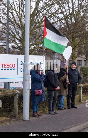 23 mars 2024. Tesco, Forres, Moray, Écosse. Voici la campagne de solidarité de la Palestine écossaise qui proteste au Tesco Store à Forres le samedi 23 Marc Banque D'Images