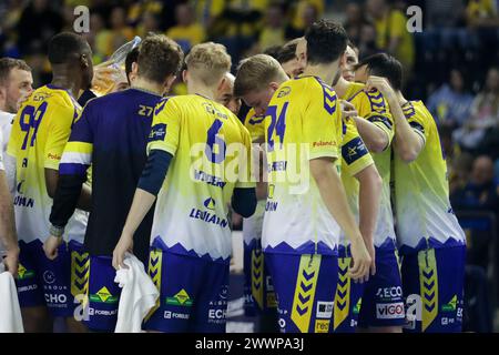 Kielece, Pologne. 29 février 2024. Joueurs de Industria Kielce vus lors du match de Ligue des Champions EHF entre Industria Kielce et Kolstad Handball à Hala Legionów à Kielce. Scores finaux ; Industria Kielce 31 : 23 Kolstad Handball. Crédit : SOPA images Limited/Alamy Live News Banque D'Images