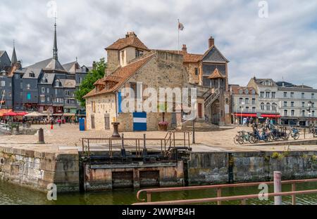 Vue de la ville de Honfleur, une commune du département du Calvados dans le nord-ouest de la France Banque D'Images