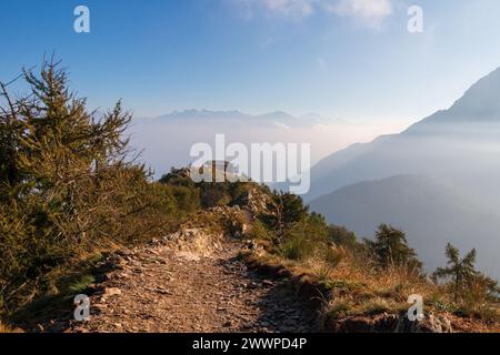 Le sommet du mont Legnoncino dans les Alpes Orobie Banque D'Images