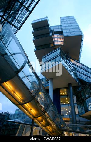 Architecture moderne du siège social NORD/LB, Hanovre, basse-Saxe, Germnay, Europe, conçu par Behnisch Architekten Banque D'Images